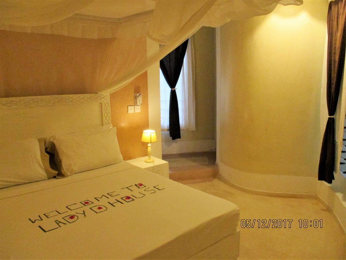 Fortamu Lady D House Watamu Extérieur photo